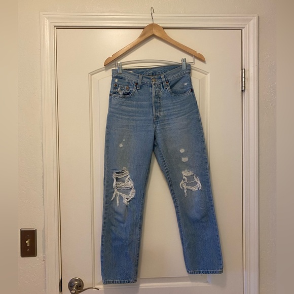 Levi’s 501 High Waisted Jeans - Picture 2 of 5